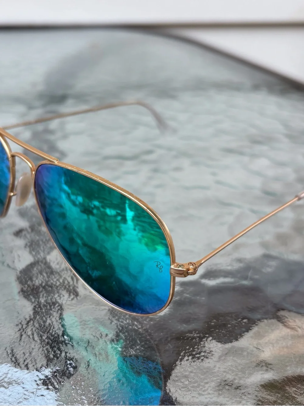 Vintage Ray-Ban RB3025 Style Gold Aviator Sun Glasses